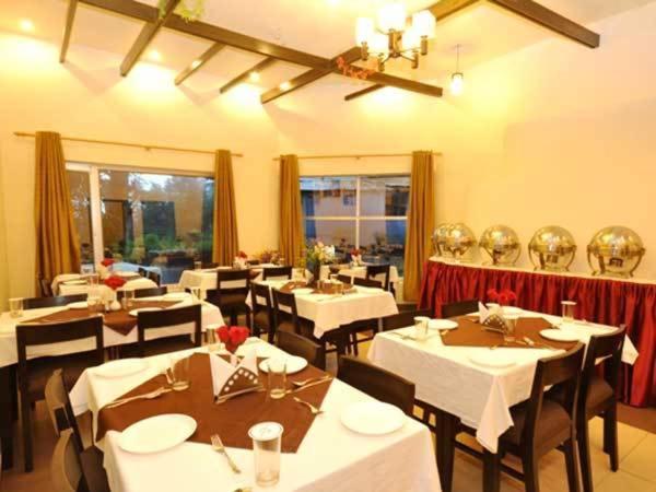 Hotel Suman Paradise נייניטל מראה חיצוני תמונה