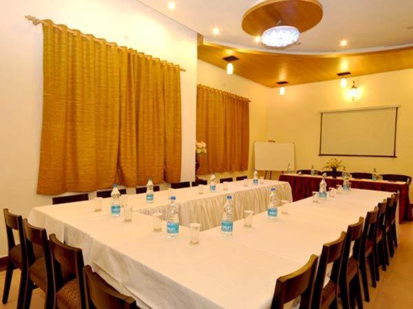 Hotel Suman Paradise נייניטל מראה חיצוני תמונה