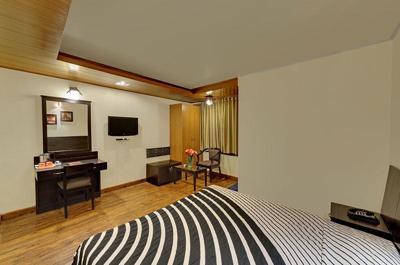 Hotel Suman Paradise נייניטל מראה חיצוני תמונה